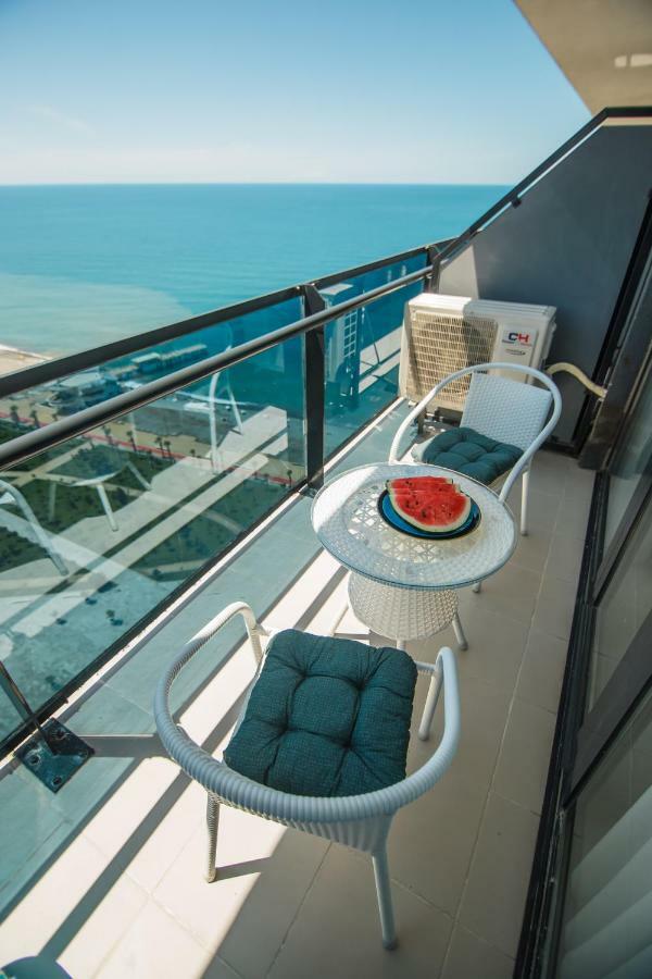 Orange Sky Apartments Beach Tower Batumi Exteriér fotografie